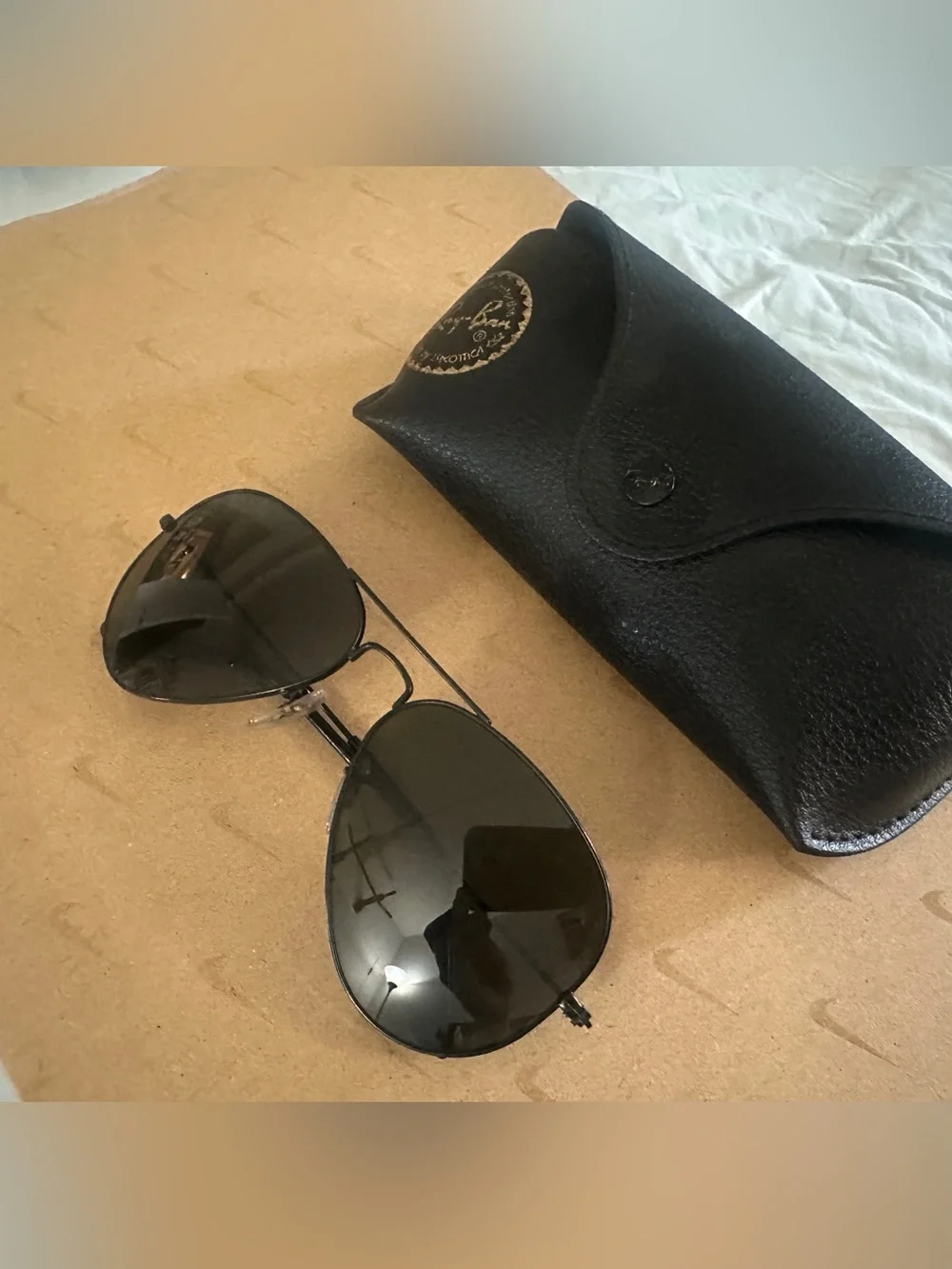 Ray-Ban Aviator Sunglasses in Black Metal with Dark Lenses